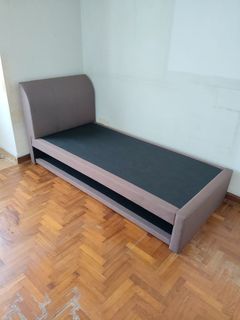 (Category: ) located in . Submitted by panda_furnitur3 (Listing ID 1464357868, Image 1). Description: .