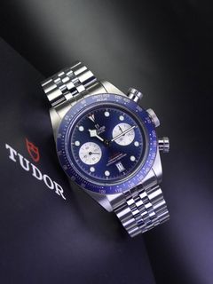 (Category: ) located in . Submitted by authoritytimepieces (Listing ID 1464429094, Image 1). Description: .