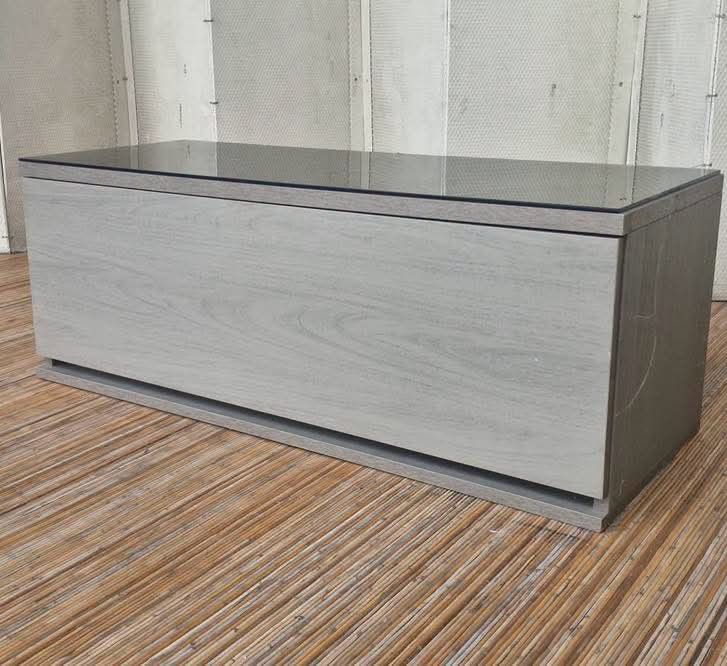 Tv rack (Category: TV Consoles) located in Meycauayan. Submitted by marygracecasimiro (Listing ID 1464522123, Image 2). Description: TV Stand, Glass Top Good up to 42” L39 x W16 x H15 Price: 5,900💚.