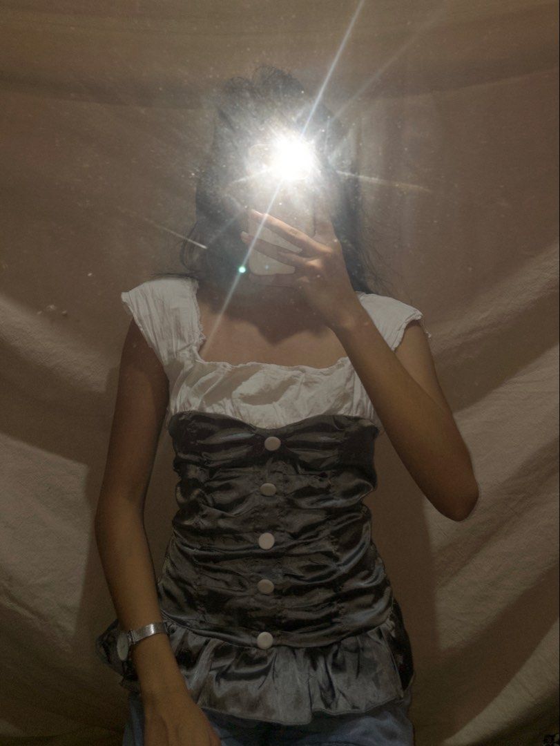 two toned blouse (Category: Sleeveless) located in Nabunturan. Submitted by drollingarms.ph (Listing ID 1464516605, Image 2). Description: s-m.