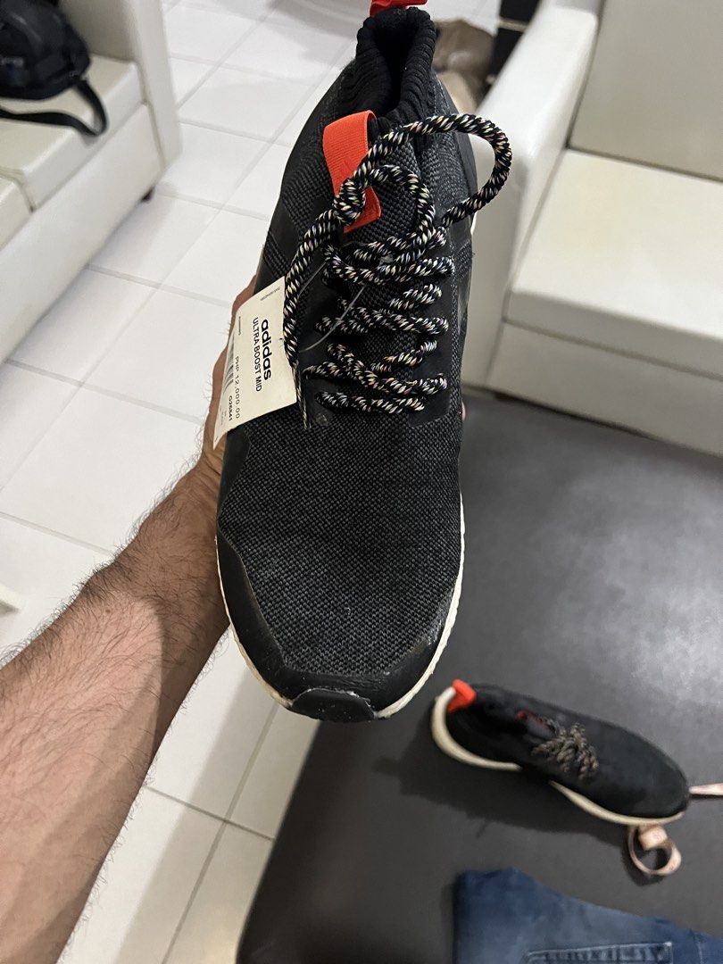 ULTRABOOST ATR (Category: Sneakers) located in Santa Maria. Submitted by jeshtine (Listing ID 1464396306, Image 2). Description: .