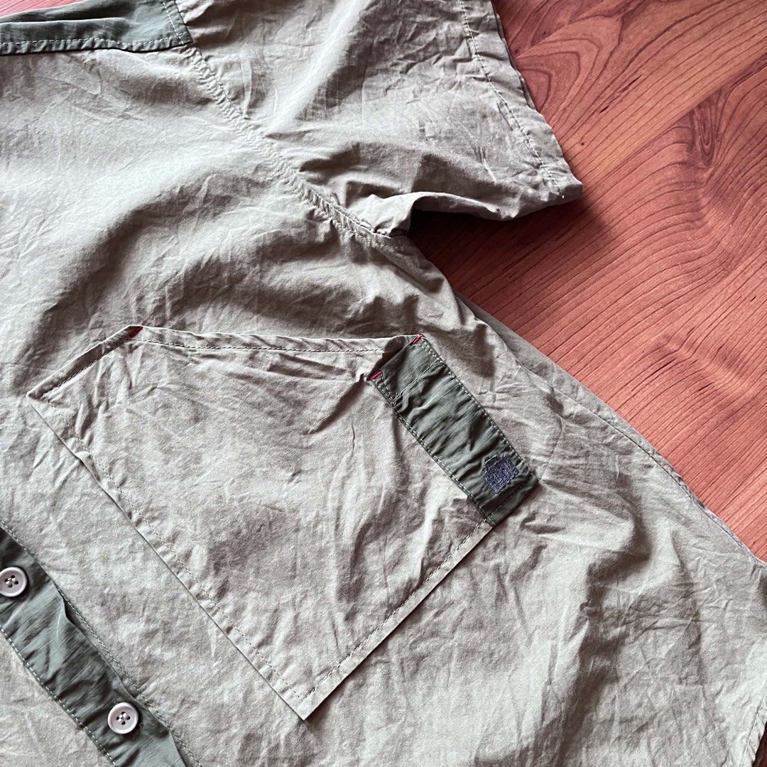 Unbranded boxy polo (Category: Tshirts & Polo Shirts ) located in Rizal. Submitted by timelessfinds89_ (Listing ID 1464528116, Image 3). Description: Dimes: L25.5 W21.5 (fits S-M) .