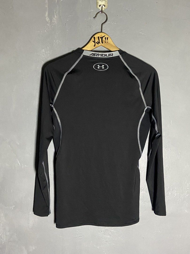 Under Armour compression long sleeve (Category: Activewear) located in Cabuyao City. Submitted by chukz_x (Listing ID 1464535012, Image 3). Description: Under Armour compression long sleeve Size : Large Dimes : 18W 26L Condition : like new Issue : none Price : 850 📍READY TO WEAR 📍Cabuyao Laguna .