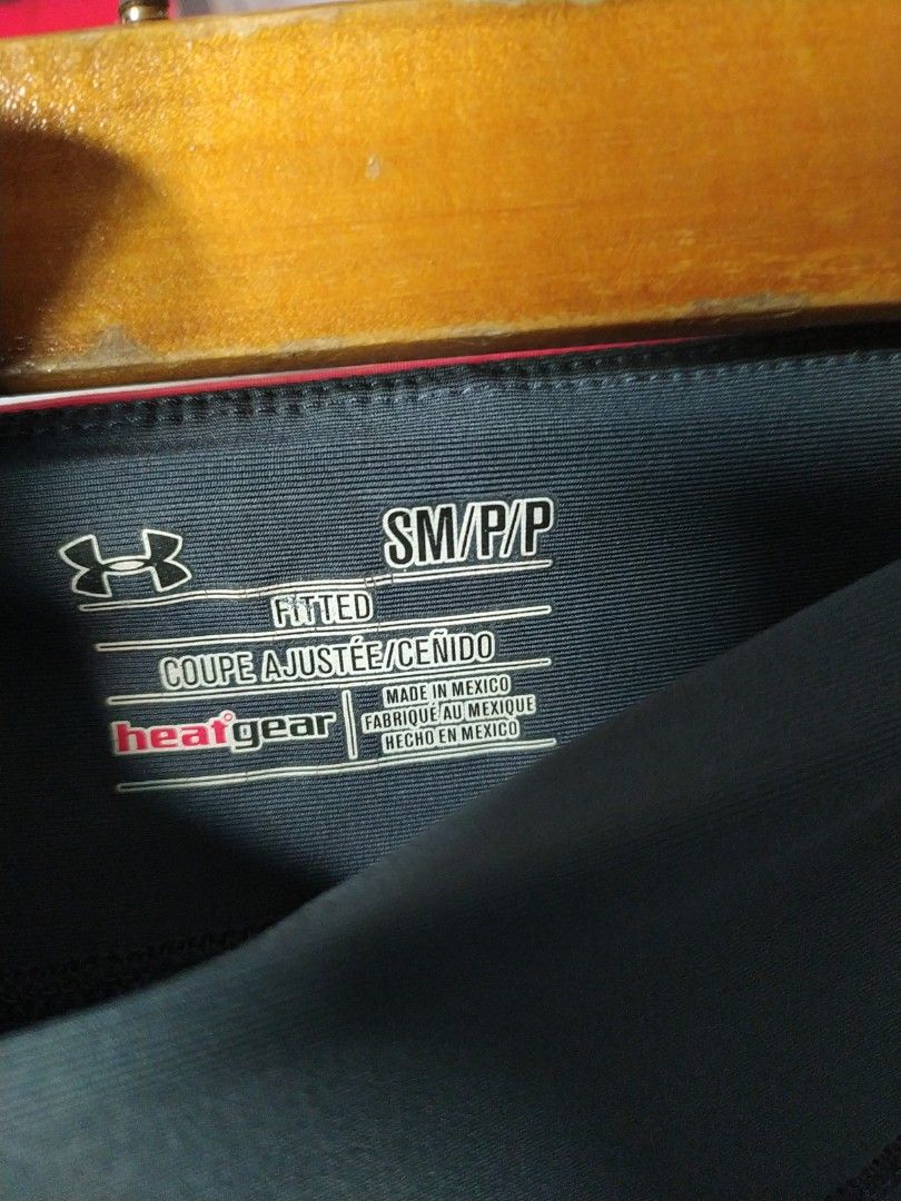 Under armour leggings (Category: Activewear) located in Manila. Submitted by timtam04 (Listing ID 1464423707, Image 2). Description: 14inches waistline 24inches length.