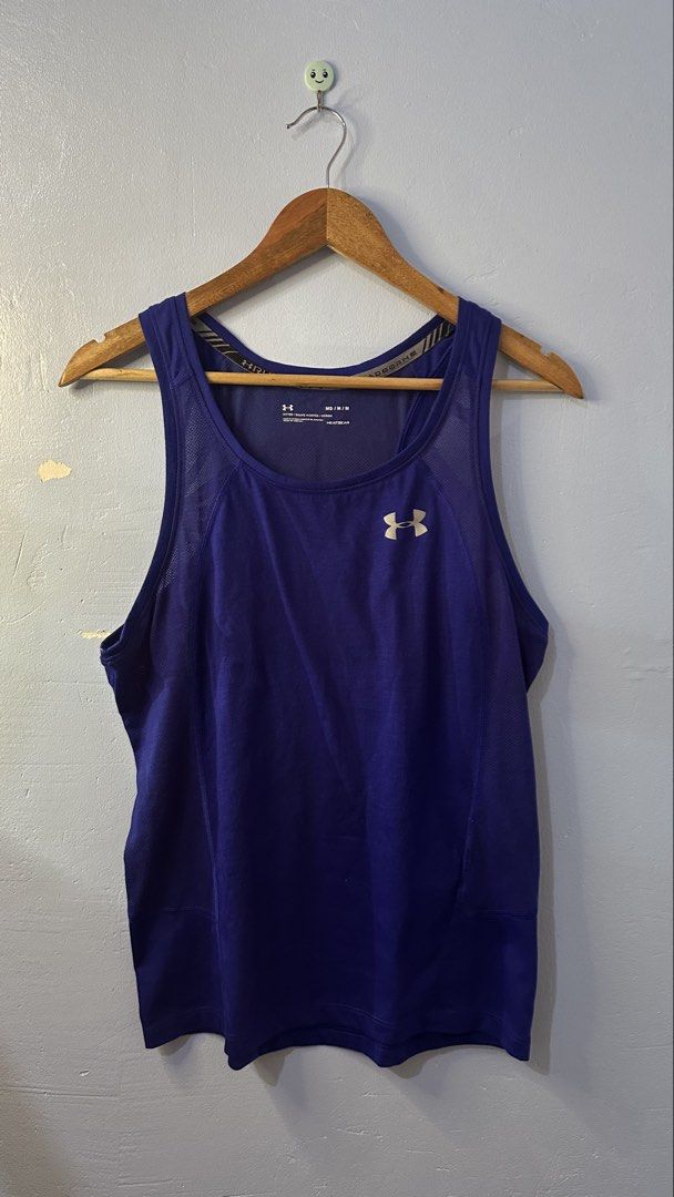 UNDER ARMOUR SINGLET (Category: Activewear) located in Manila. Submitted by bendeictsthrift53 (Listing ID 1464567254, Image 1). Description: - UNDER AMOUR SINGLET - AS NEW CONDITION - NO ISSUE - SIZE M - 17.5x25 - SOLID NITO PANG RUN AT PANG PICKLE - COLOR RATE 9.5/10 .