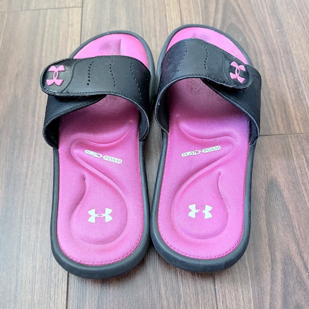Under Armour Slides - size 8 (Category: Slippers and slides) located in Cavite. Submitted by asecondtimearound (Listing ID 1464567272, Image 3). Description: Condition: Preloved – Good Condition ✨ May kaunting light signs of use sa footbed ng slipper, consistent with previous wear. Overall, maayos pa ang condition at ready for its second time around. 💕 Please check the photos carefully for the actual condition..
