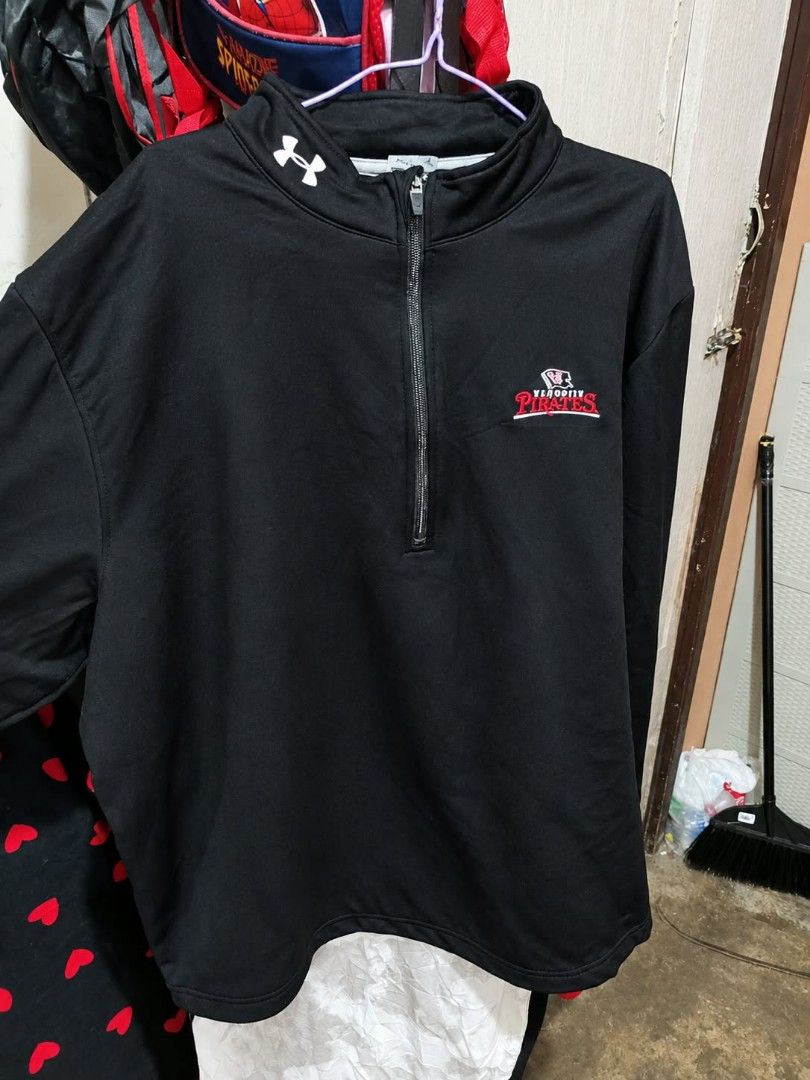 Under Armour Whitworth Pirates 1/4 Zip Jacket (Category: Coats, Jackets and Outerwear) located in Manila. Submitted by christian_22 (Listing ID 1464439064, Image 3). Description: - Black Under Armour jacket - Features Whitworth Pirates logo on chest - Quarter zip design - Ideal for sports or casual wear - Under Armour branding on the back.