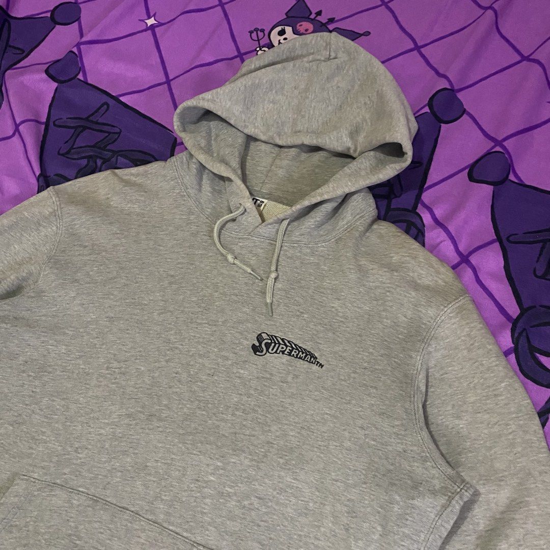 UNIQLO (Category: Hoodies) located in Cavite. Submitted by suotnilowsenze (Listing ID 1464364392, Image 3). Description: UNIQLO Width: 22.5 Length: 27 (MEDIUM to LARGE) Color rate: 9.5/10 Issue: Need wash Excellent Condition ₱399 + 125 SHIPPING FEE.