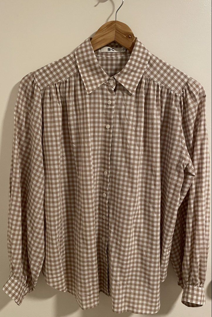 Uniqlo C Checkered Buttondown Top (Category: Longsleeves) located in Mabalacat. Submitted by designerbrandsforless (Listing ID 1464384439, Image 3). Description: In great condition! Size: small.