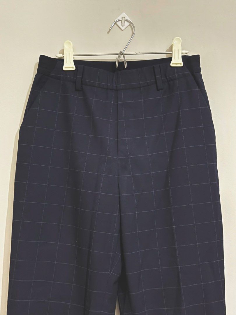 UNIQLO Checked Trousers (Category: Other Bottoms) located in San Pedro. Submitted by itsminaxvii (Listing ID 1464494299, Image 3). Description: - UNIQLO dark blue checked pants - Size M (fits waist 63-69cm, hip 88-94cm) - Comfortable elastic waist - Versatile for casual and smart casual looks - Easy to pair with various tops.