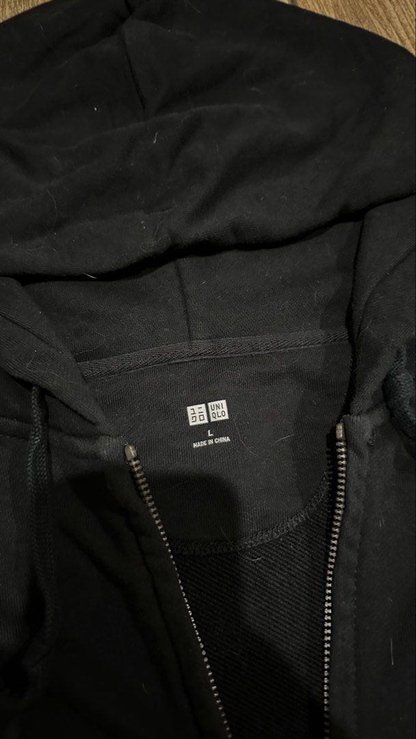 UNIQLO FULL ZIP JACKET (Category: Coats, Jackets and Outerwear) located in Manila. Submitted by urban-vintage_2 (Listing ID 1464416446, Image 2). Description: ISSUE: NONE (NEED WASH) MOP :GCASH (NO COD) SHIP VIA: LALAMOVE & J&T LOCATION: PASIG CITY LENGTH: 28 WIDTH : 24.