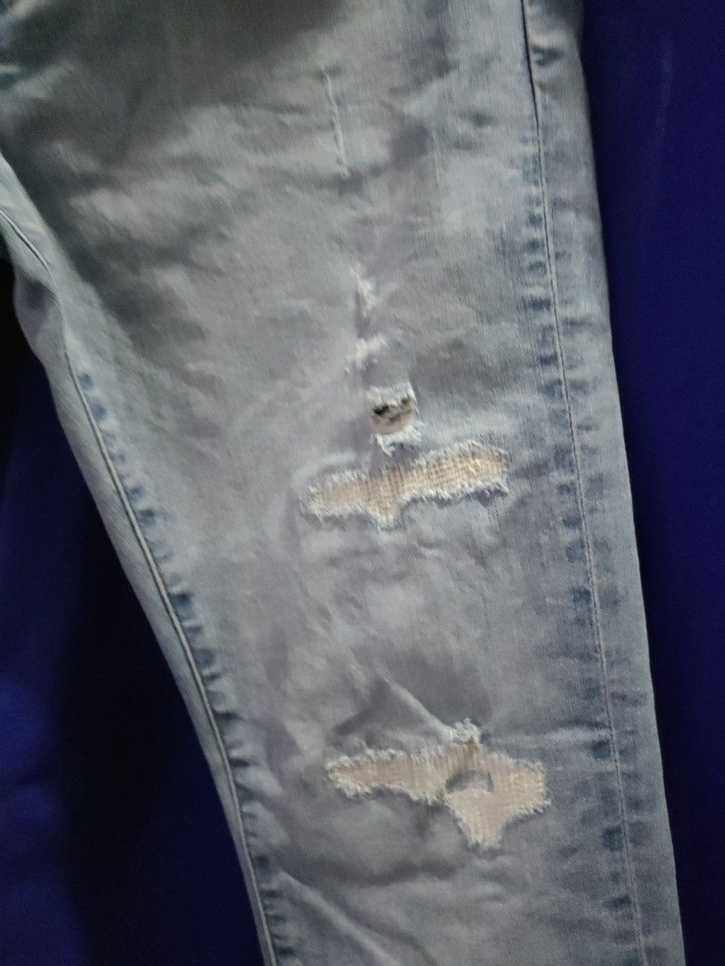 Uniqlo Jeans (Category: Jeans) located in Taguig. Submitted by fundraising_for_althon (Listing ID 1464485331, Image 2). Description: .