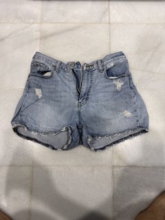 (Category: ) located in . Submitted by mlzn_02 (Listing ID 1464395617, Image 1). Description: .