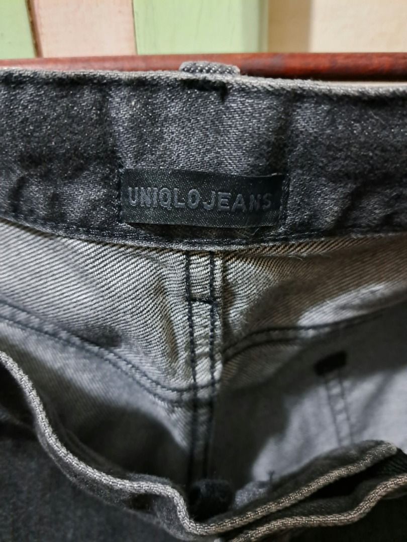 Uniqlo jorts (Category: Shorts) located in Baguio. Submitted by 808sxul (Listing ID 1464483734, Image 3). Description: bought new used twice 17 waist 25.5 length 13 thigh 13 hem.