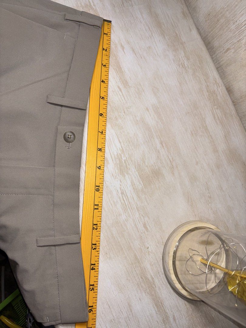 UNIQLO KHAKI PANTS (Category: Trousers) located in Cabuyao City. Submitted by pormanation-thrift-store (Listing ID 1464395746, Image 2). Description: UNIQLO KHAKI PANTS Condition: LIKE NEW Color rate: 10/10 (PWEDE SA MASELAN) Size: 32 Dimes: 32”Wx39”L Issue: NONE❌ Price: 950.