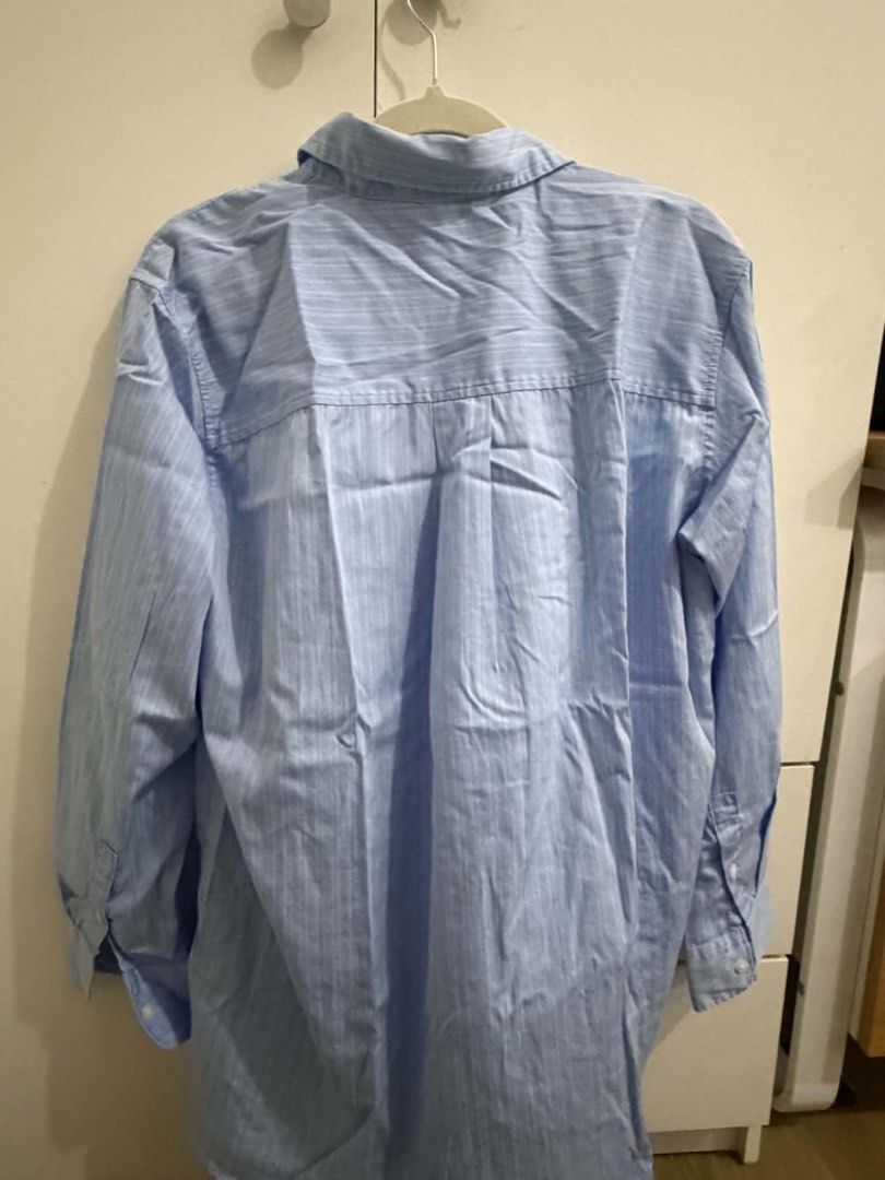 Uniqlo long sleeve polo (Category: Tshirts & Polo Shirts ) located in Manila. Submitted by bookishtati (Listing ID 1464461786, Image 3). Description: .