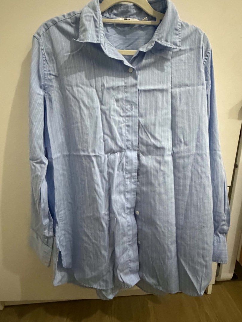 Uniqlo long sleeve polo (Category: Tshirts & Polo Shirts ) located in Manila. Submitted by bookishtati (Listing ID 1464461786, Image 1). Description: .