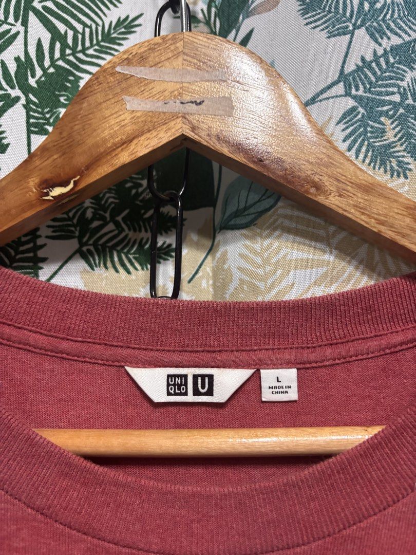 Uniqlo Pocket Tee (Category: Tshirts & Polo Shirts ) located in Ibajay. Submitted by thriftthriftlang.aklan (Listing ID 1464442167, Image 2). Description: Uniqlo Pocket Tee Dimes-24x27 Condition-Excellent Condition Color Rate-9.5/10 Issue-No Issue .