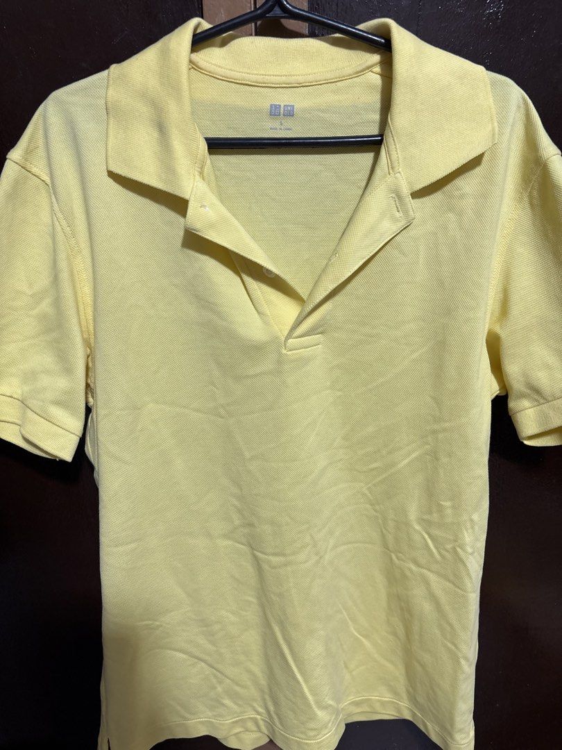 Uniqlo Polo shirt (Category: Tshirts & Polo Shirts ) located in Quezon City. Submitted by den.declutters (Listing ID 1464567765, Image 1). Description: .