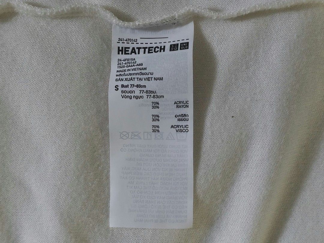 uniqlo turtle neck long sleeves (Category: Longsleeves) located in Calamba. Submitted by helterrskelterr (Listing ID 1464365796, Image 2). Description: .