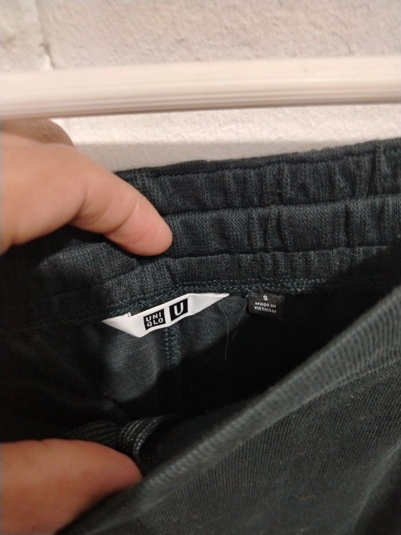 Uniqlo U Wide Sweatpants (Black) (Category: Other Bottoms) located in Paranaque City. Submitted by acexjheapparel (Listing ID 1464432528, Image 2). Description: •For interested only •Don't inquire if not interested •Low ballers will be ignored •Size and Price Already Indicated to this Post •Check before you Chat •Condition 9/10 •MOP: Gcash •MOD: Lalamove (open for COD) or J&T (Payment first plus SF) •Check photos for legitimacy of the item(s).