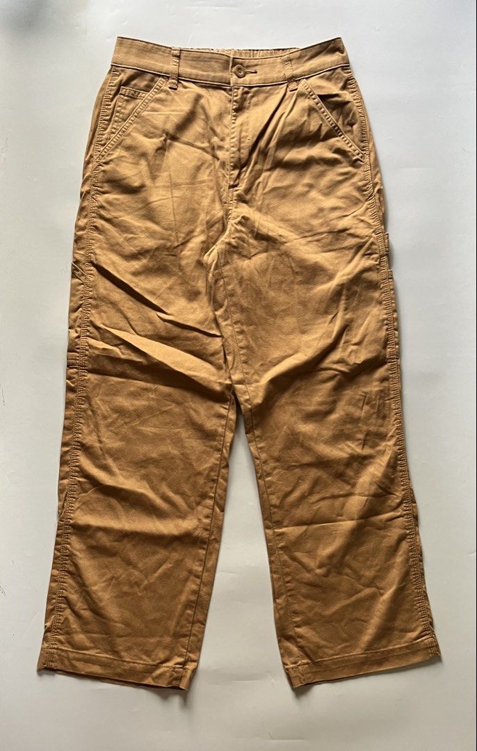 Uniqlo Utility Work Pants in Brown (Category: Trousers) located in Caloocan City. Submitted by michaelmojicaa (Listing ID 1464523895, Image 2). Description: Uniqlo Utility Work Pants in Brown Medium Waist 28-32 Length 39 Hem 10 Excellent condition No issue.