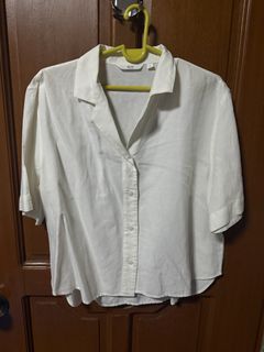 (Category: ) located in . Submitted by aprilluxcloset0812 (Listing ID 1464491784, Image 1). Description: .