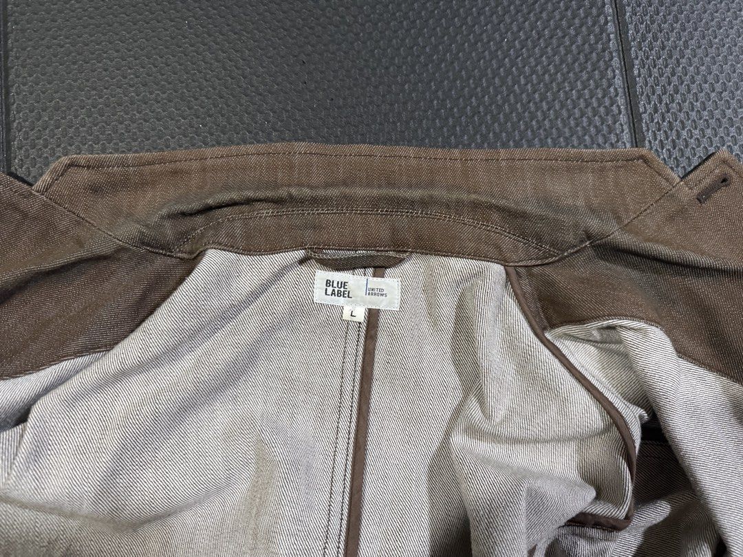 UNITED ARROWS BLUE LABEL (Category: Coats, Jackets and Outerwear) located in Cebu City. Submitted by etnaner (Listing ID 1464450126, Image 3). Description: UNITED ARROWS BLUE LABEL VINTAGE WORK CHORE HICKORY MADE IN JAPAN SIZE: large on tag Used good condition needs clean.