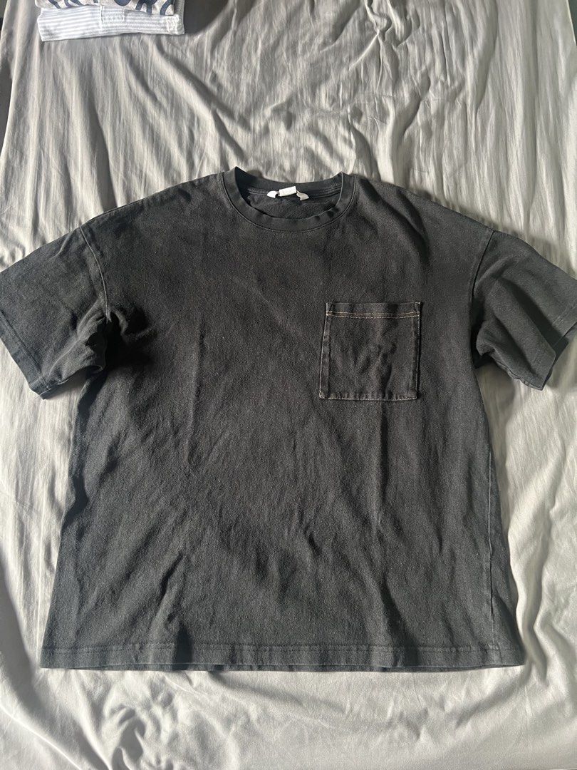URBAN REVIVO SHIRT (Category: Tshirts & Polo Shirts ) located in Antipolo. Submitted by vintagedon_ (Listing ID 1464363890, Image 1). Description: DIMES: 23W x 27L NO ISSUE.