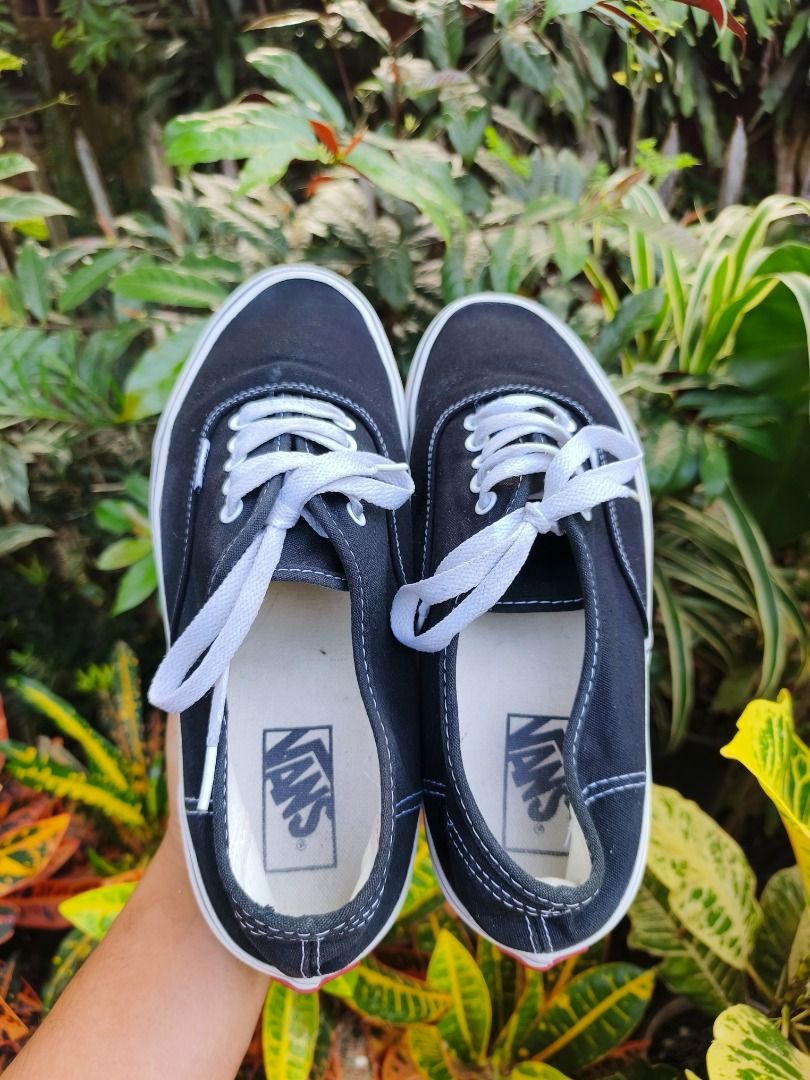 Vans Authentic Black White Sneakers (Category: Sneakers) located in Zamboanga. Submitted by romantic_sole2026 (Listing ID 1464439163, Image 3). Description: Size US 8.5 Mens Good condition .