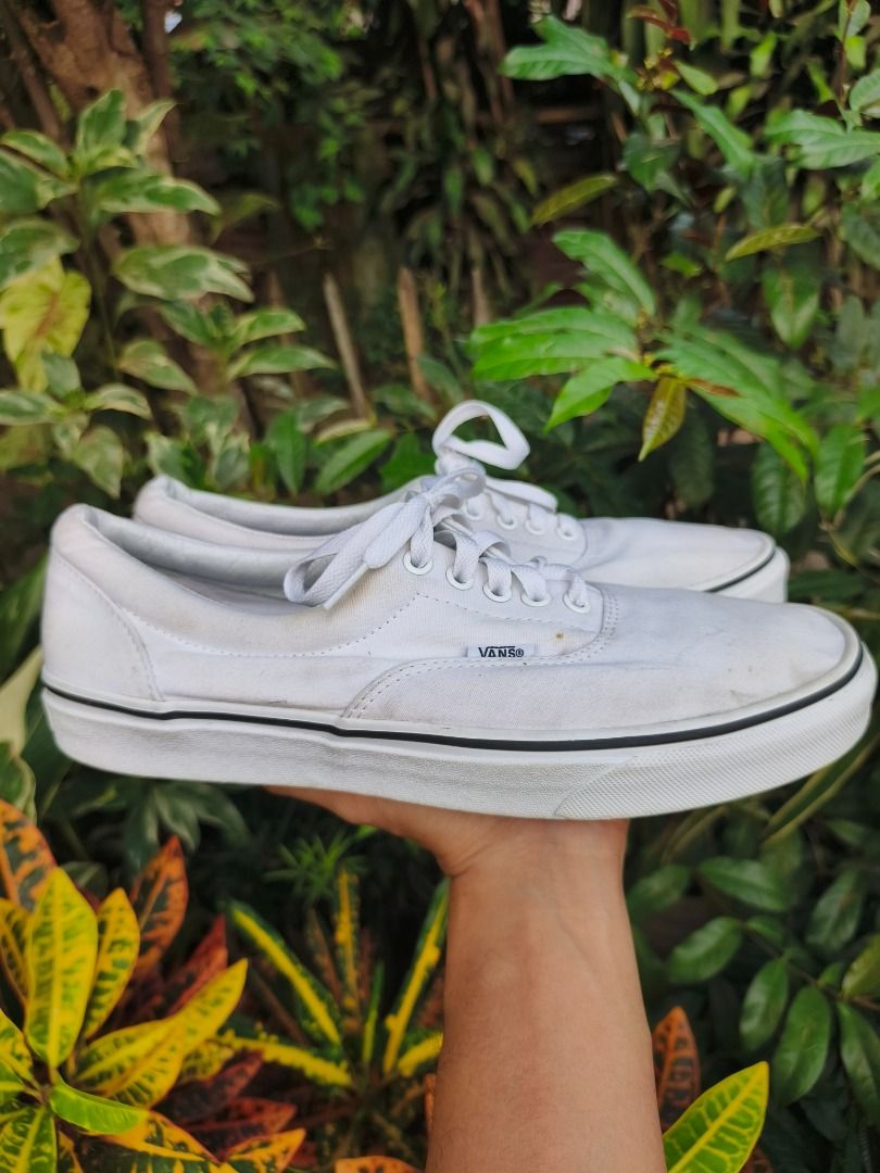 Vans Authentic White Canvas Sneakers Men's US 10 (Category: Sneakers) located in Zamboanga. Submitted by romantic_sole2026 (Listing ID 1464441708, Image 1). Description: Size: US10 /EUR 44 Need wash only.