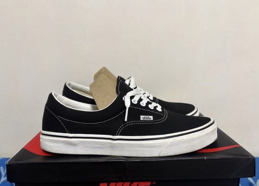 Vans Era (Category: Sneakers) located in Mabalacat. Submitted by mixx-stuff (Listing ID 1464464043, Image 3). Description: .
