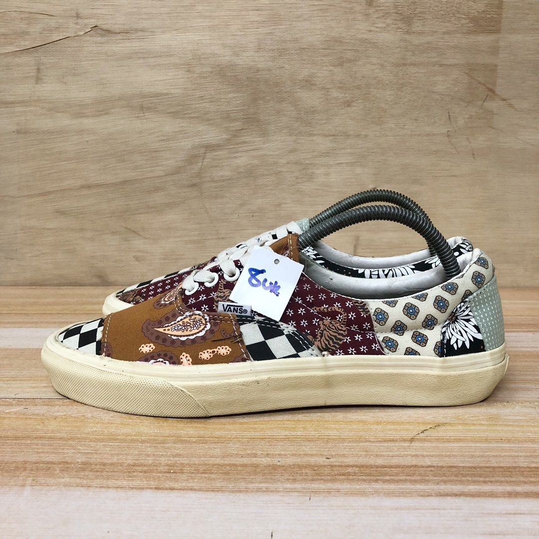 Vans era patchwork (Category: Sneakers) located in Kajang. Submitted by jims.bundle.store (Listing ID 1464482484, Image 3). Description: Vans era patchwork Size 8uk Made In china Postage RM10 SM | RM15 SS Sep/26.