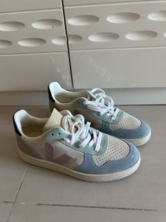 （分類：）位於 。 由 tracychu1214 提交（商品編號 1464371131，圖片 1）。簡介： 。