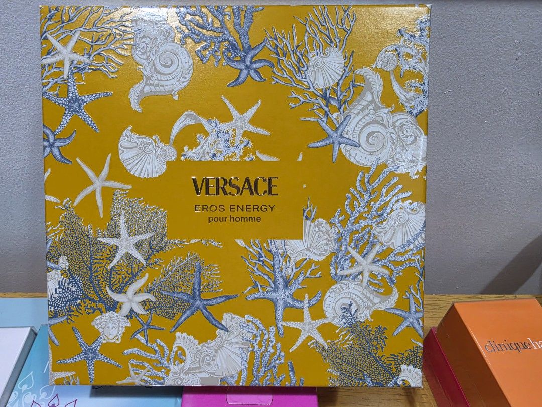 Versace eros energy (Category: Fragrance & Deodorants) located in Makati City. Submitted by melissa12345 (Listing ID 1464469549, Image 2). Description: BRANDNEW items 👉 Read me 1st 📍 Brand new 💯 📍 Items on hand ❌ No COD 🏦 MOP bpi/bdo/GCash/maya 📍 No return no exchange 📍 Payment 1st before delivery 💰 Cashless transaction at this moment..