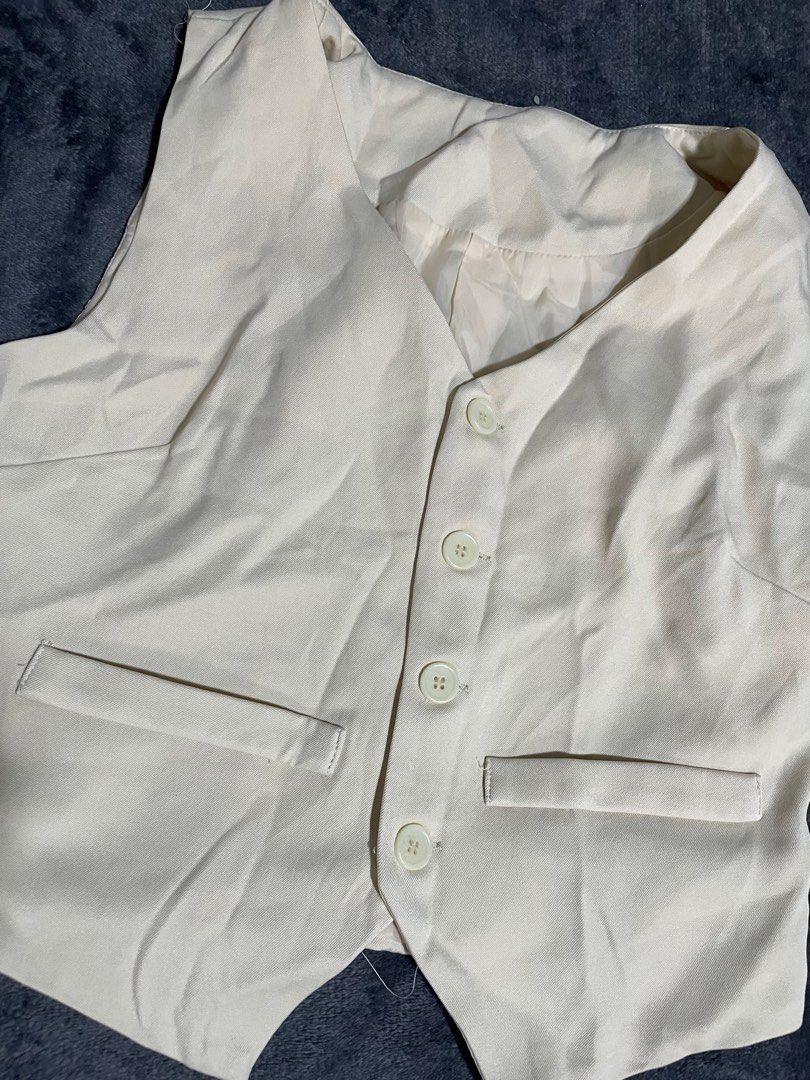 Vest Top (Category: Others Tops) located in Rizal. Submitted by its_meygan (Listing ID 1464556412, Image 2). Description: .