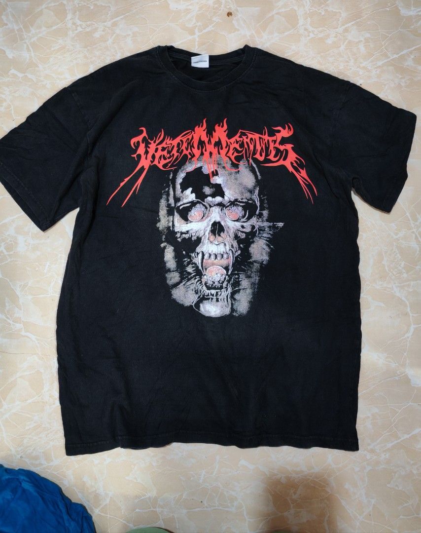 Vetements skull tee (Category: Tshirts & Polo Shirts ) located in Cotabato. Submitted by rayhan.thriftee (Listing ID 1464457965, Image 1). Description: Vetements size XL 24*31 dimes good condition no major issue 800.