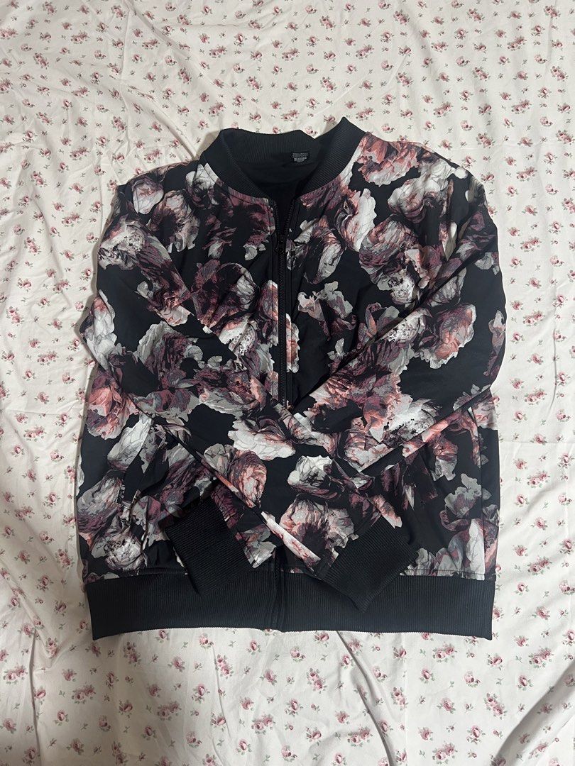 Victoria Secret Bomber Jacket (Category: Coats, Jackets and Outerwear) located in Quezon City. Submitted by ficarts (Listing ID 1464464778, Image 1). Description: Women’s bomber jacket floral rfs: decluttering send me your offers .