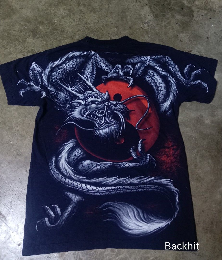 Vintage 1990s y2k dragon tshirt (Category: Activewear) located in Sindangan. Submitted by barak_ukay (Listing ID 1464452965, Image 3). Description: Good condition No issues Cotton Cut tags.
