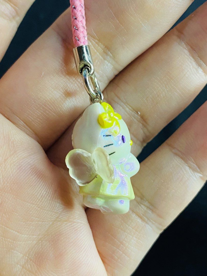 Vintage 2004 Sanrio Hello kitty Angel Strap Charm (Category: Character Goods) located in Manila. Submitted by kawaii_omocha_est2020 (Listing ID 1464536259, Image 3). Description: ✅ Mine Now, Pay Now ✅ Please check all photos for complete details. ✅ Please manage your expectations, most items are preloved and not for those who are sensitive about condition. ✅ Actual color may vary due to lighting conditions. ✅ Due to limited reply quota, I will on