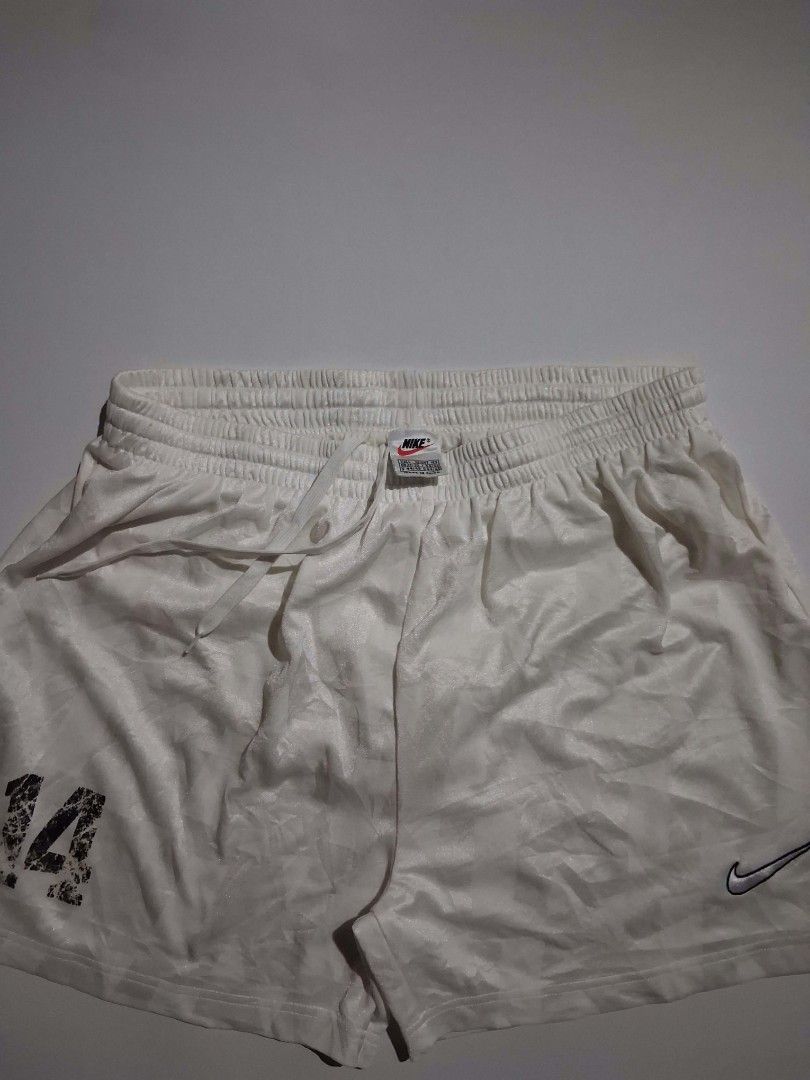 Vintage 90s Nike Active Shorts #14 (Category: Activewear) located in Tubigon. Submitted by idotripp (Listing ID 1464468808, Image 2). Description: 💰 499 shipped Vintage 90s Nike Active Shorts #14 ✅ LEGIT Size L on tag / Fits M-L Waist: 28-32 garter + lace Length: 16.5 (Above knee) 9/10 Color rate issue: crackprint Fabric: Shiny jacquard - 90s original Authentic - Vintage Nike tag + embroidered swoosh.
