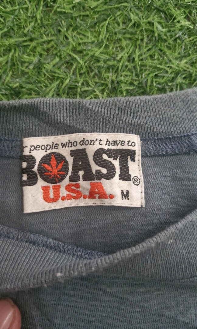 Vintage boast usa weed tee (Category: Tshirts & Polo Shirts ) located in Pili. Submitted by the_g_thrift (Listing ID 1464430147, Image 3). Description: size medium on tag dimes: 21 x 28 singlr stitch all the way.