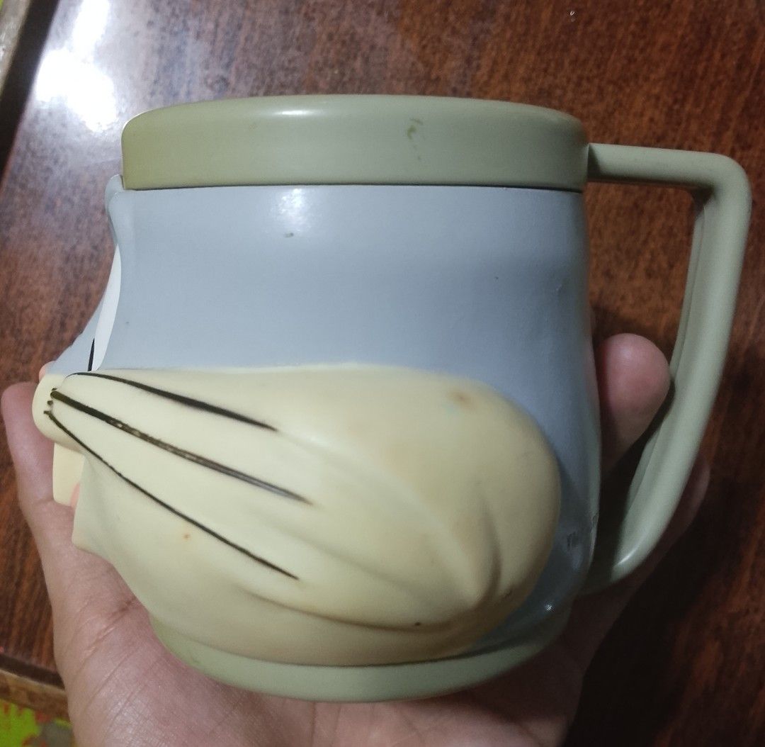 VINTAGE BUGS BUNNY MUG (Category: Coffee & Tea Tableware) located in Pasay City. Submitted by daryl.08 (Listing ID 1464379077, Image 3). Description: .