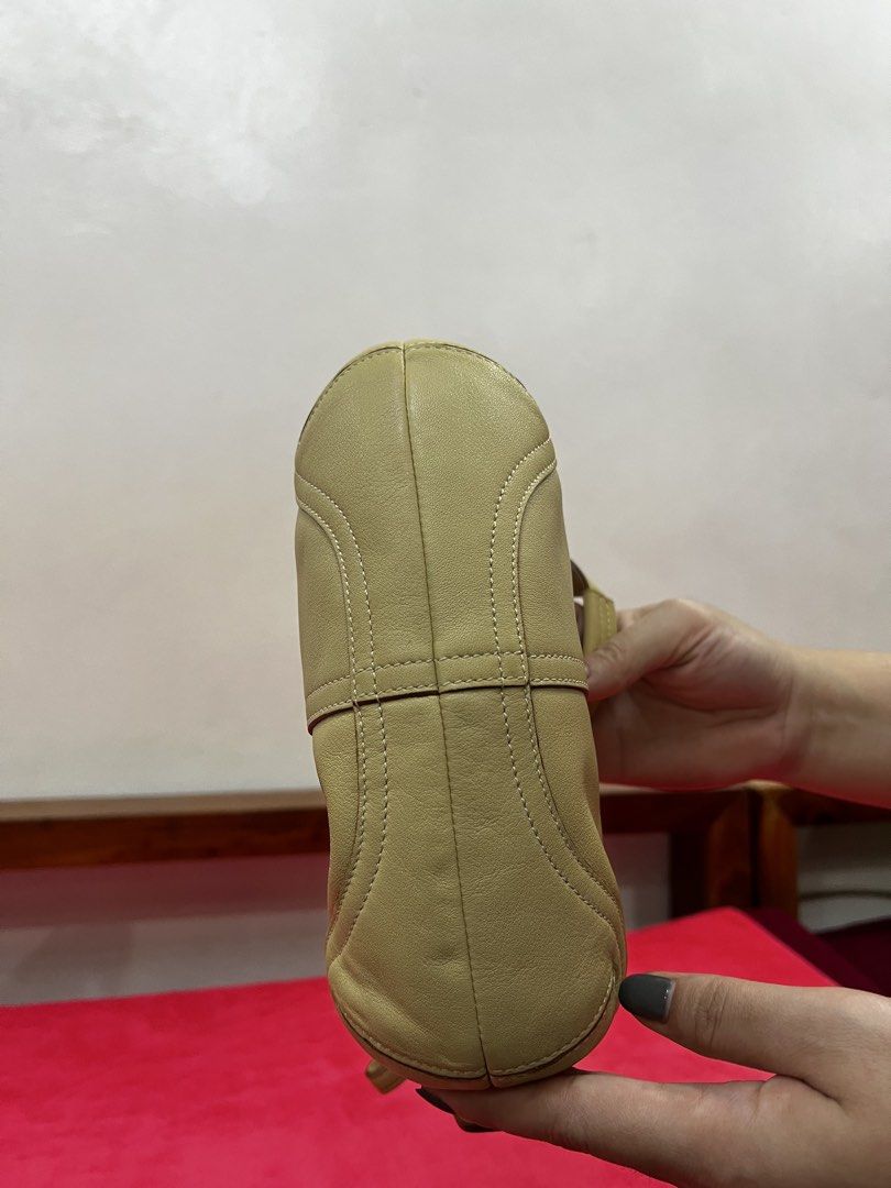 Vintage Coach Tabby Hobo (9541) (Category: Luxury Bags & Wallets) located in Marikina City. Submitted by crosmooo (Listing ID 1464511593, Image 3). Description: Model: Authentic Coach Tabby Hobo (9541) Color: Beige No damage, good as new, and very pretty in person. MOP: Gcash, Maya, Online Banking, Wise MOD: J&T, Lalamove, FedEx 🌎:Shipping Worldwide & Philippines No low ballers price as is..