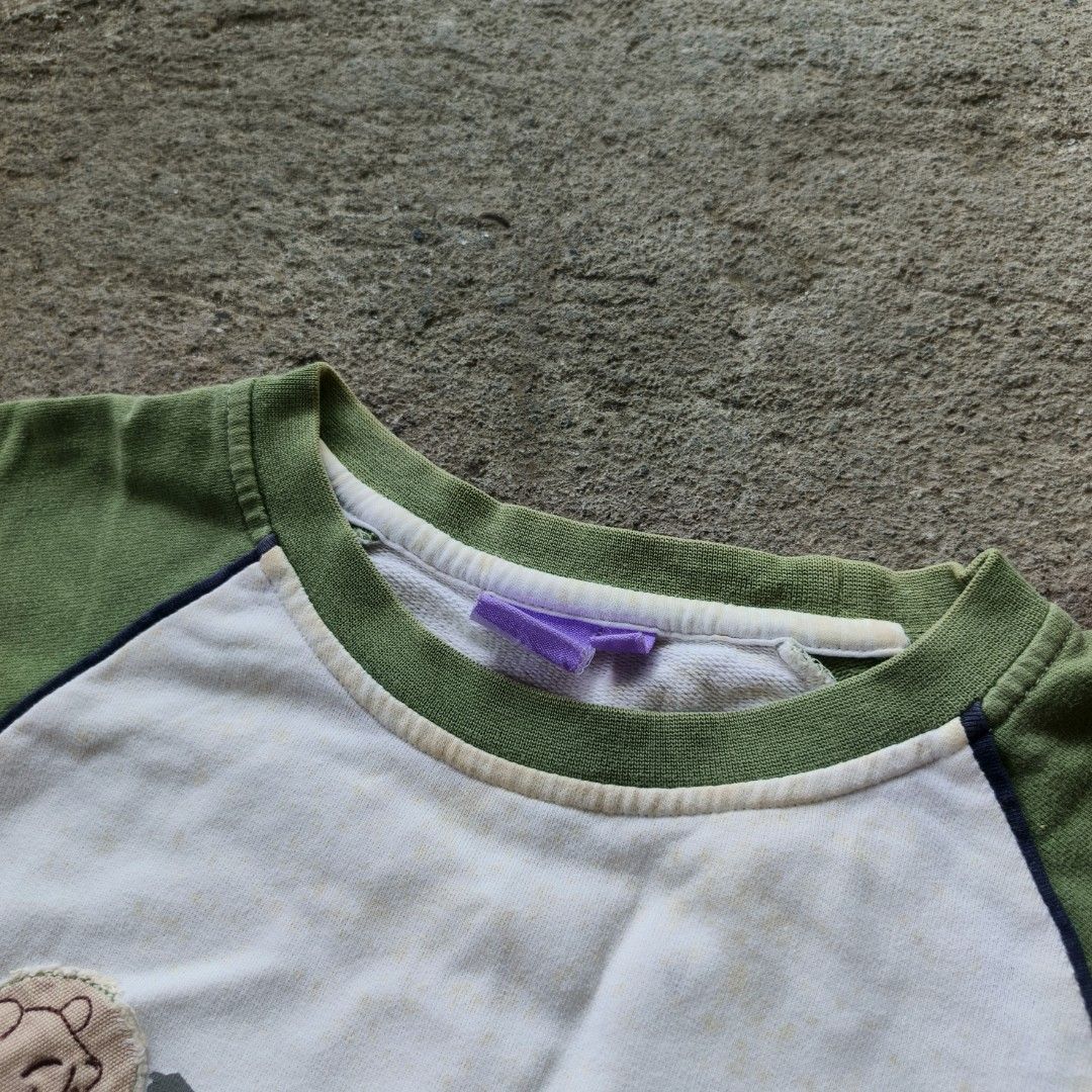 Vintage Disney Longsleeves (Category: Activewear) located in San Marcelino. Submitted by ali_thriftzz (Listing ID 1464359534, Image 3). Description: Length-24 Width-18 Issue-yellowing sa may neckline 180+sf.