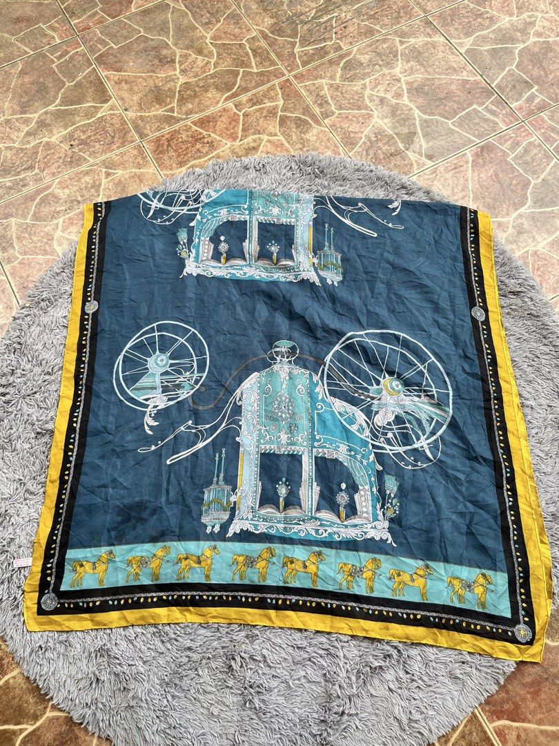 VINTAGE HERMES LONG SCARVES (Category: Scarves) located in Dipolog. Submitted by janja2002 (Listing ID 1464410785, Image 1). Description: EXCELLENT CONDITION💯💯 Galing japan surplus.