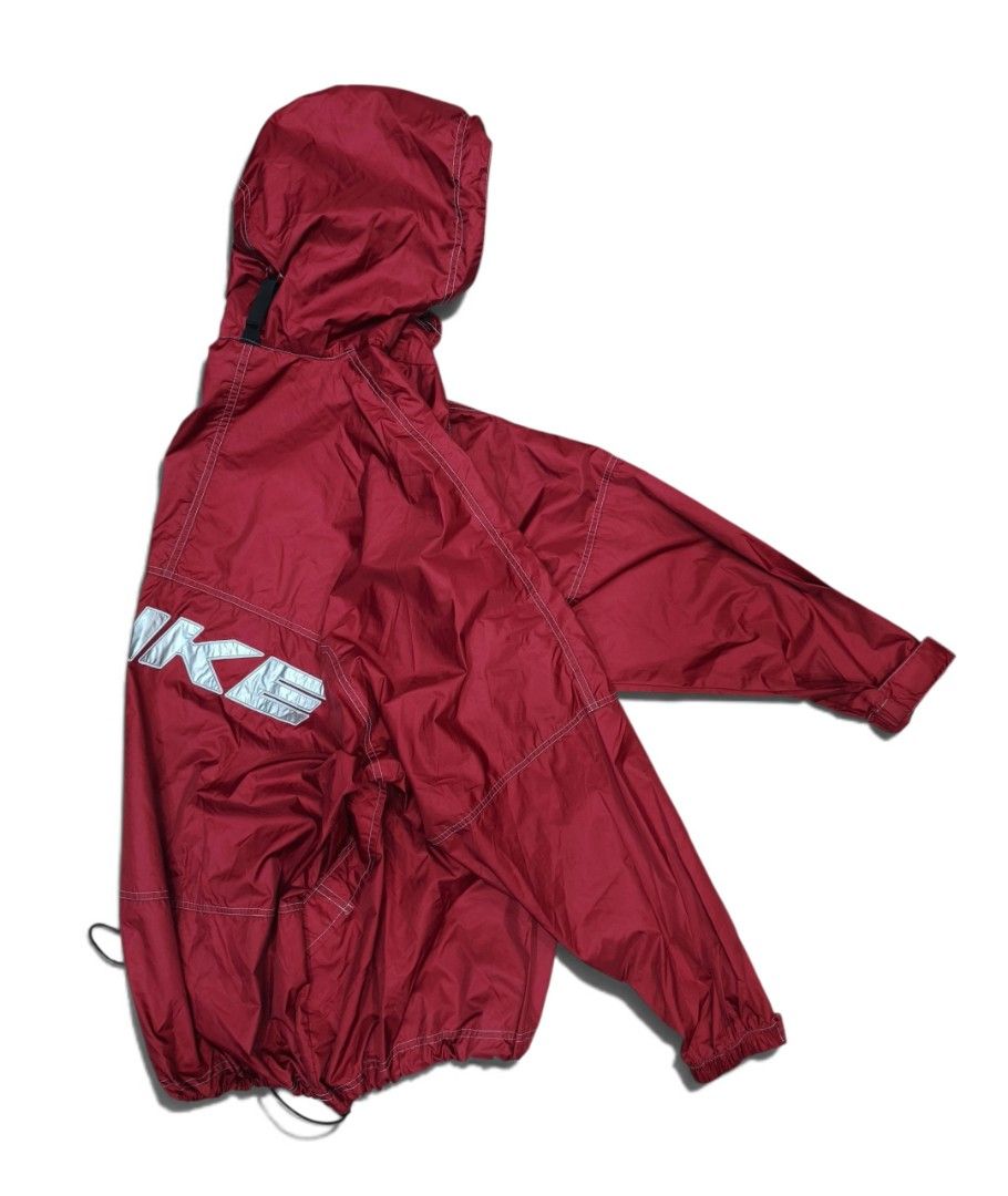 Vintage Nike 90s Anorak Jacket (Category: Coats, Jackets and Outerwear) located in Digos. Submitted by emmanuel28 (Listing ID 1464533313, Image 3). Description: Vintage Nike 90s Anorak Jacket mid swoosh, back spell out design Kangaroo pocket Size Large Dimes: 26 x 30.5 inches Excellent condition no issue Location: Davao del sur Buyer shoulders fee.