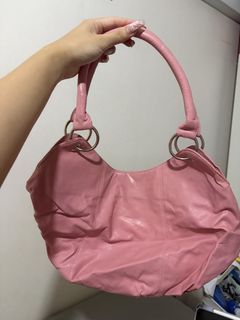 (Category: ) located in . Submitted by iloveguzman (Listing ID 1464410636, Image 1). Description: .