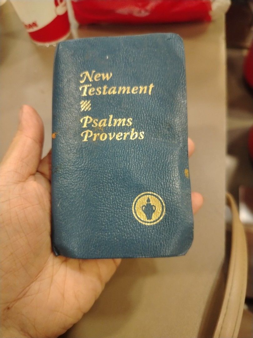 Vintage pocket Holy Bible new testament (Category: Religious Items) located in Manila. Submitted by billionare (Listing ID 1464514357, Image 1). Description: vintage pocket Holy Bible new testament bible collection.