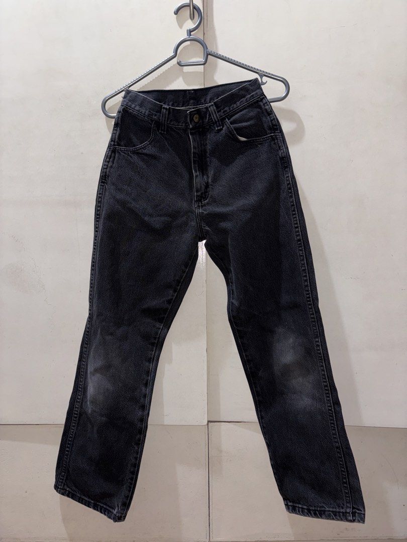 Rustler Vintage Black Slim Denim Jeans (Category: Jeans) located in Las Pinas. Submitted by dingangbato69 (Listing ID 1464468784, Image 2). Description: RFS: decluttering Waistline: 26” Length: 35.5” Front Rise: 10.5” Back Rise: 12.5” Leg Opening: 7” - Snap on button - Functional and smooth zipper - Can provide more pics if requested.